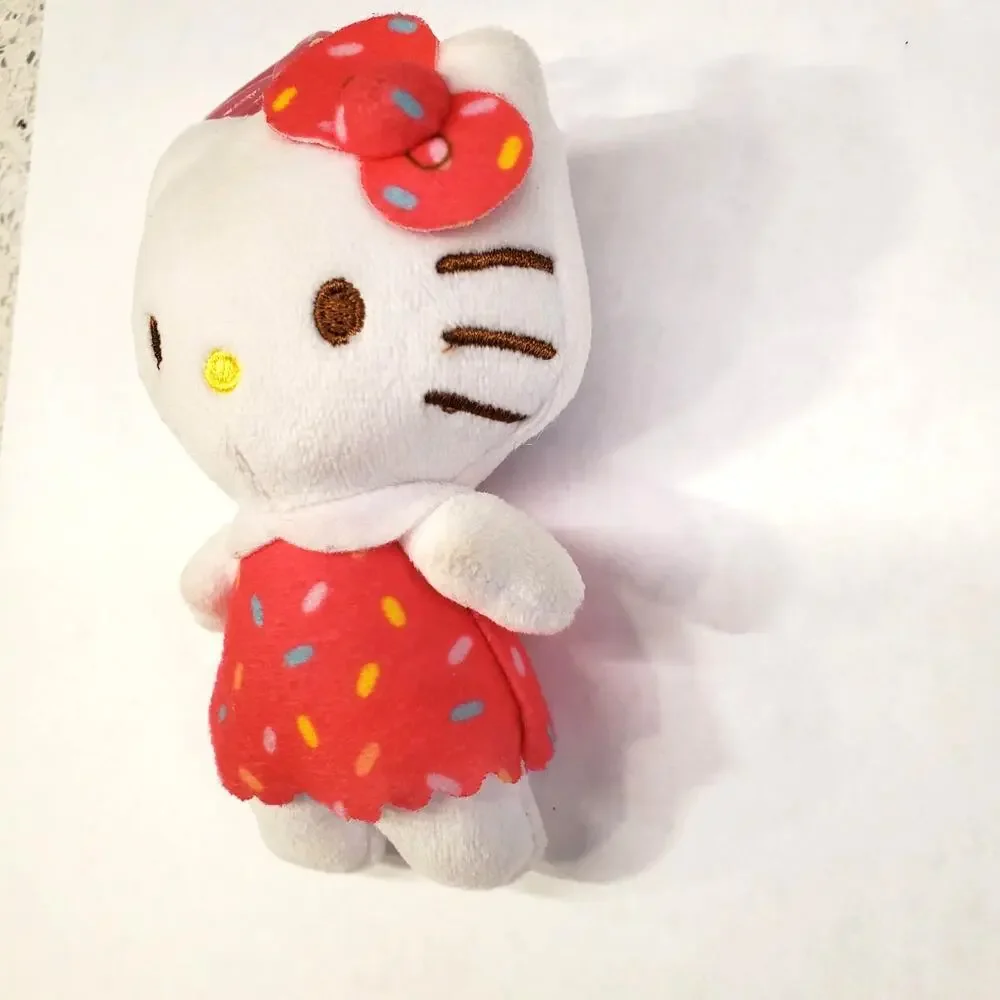 HELLO KITTY Plush Danglers Series 2 Rainbow Sprinkles Cupcake Clip On Toy